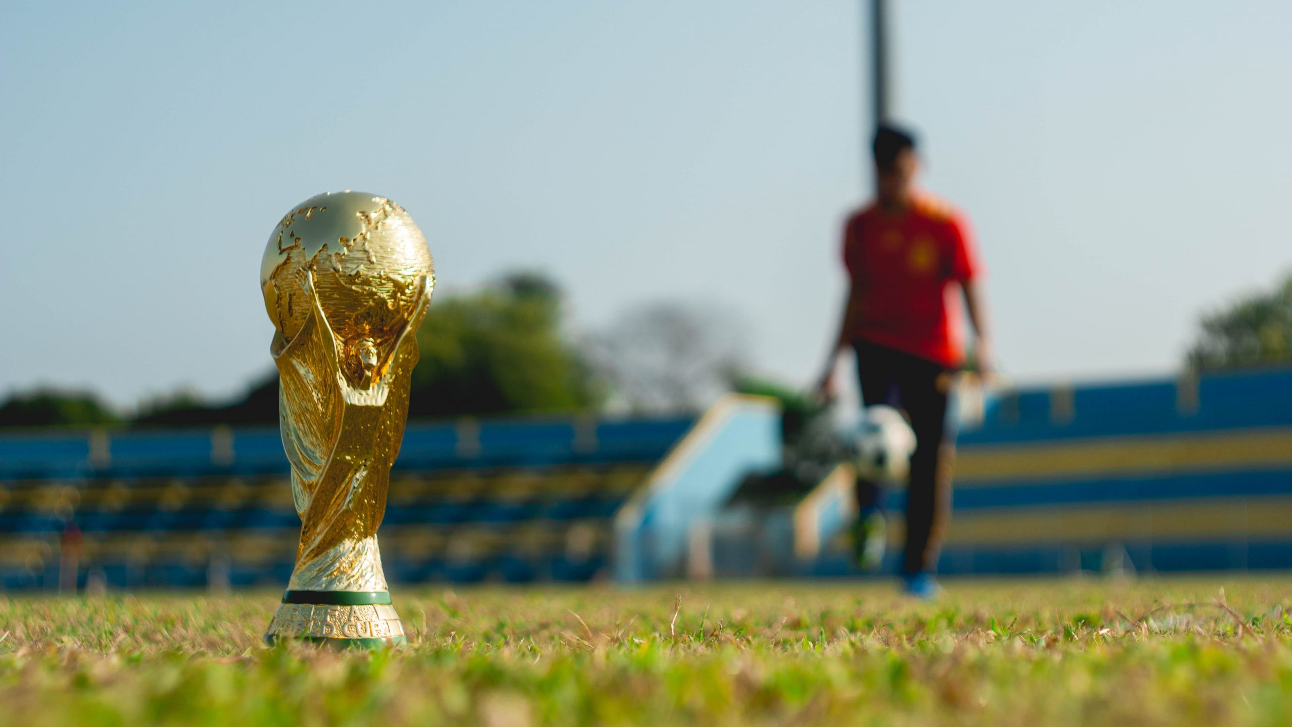 FIFA extends ban on Blatter and Valcke by six years