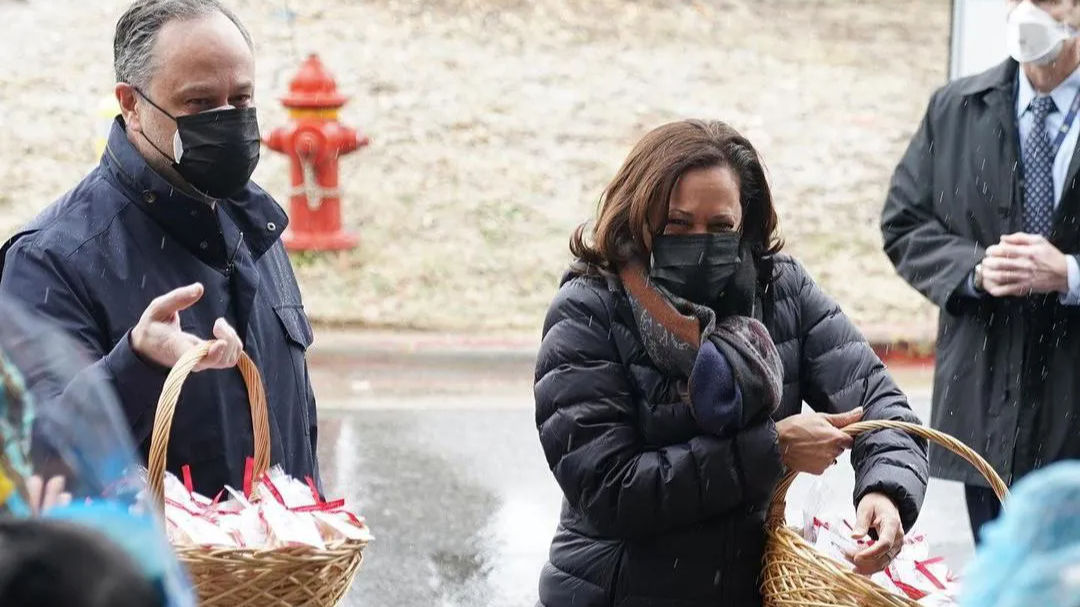 Kamala Harris, husband Doug Emhoff make special visit to ‘healthcare heroes’ during Valentine’s Day weekend